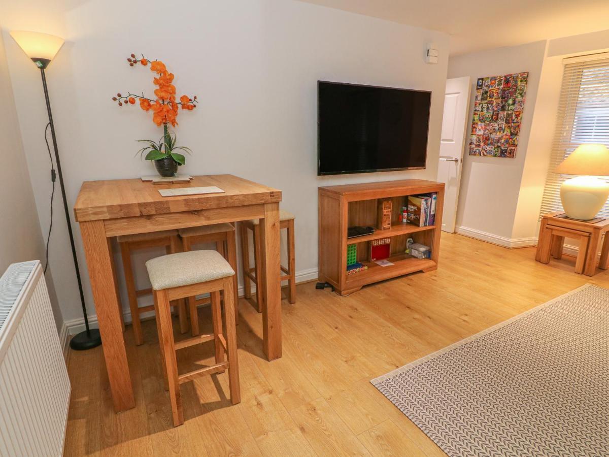 Flat 2 Galloway House เคนดัล ภายนอก รูปภาพ